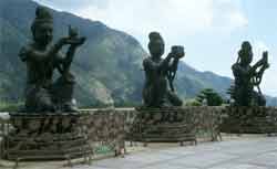 Statues at base of Big Buddha